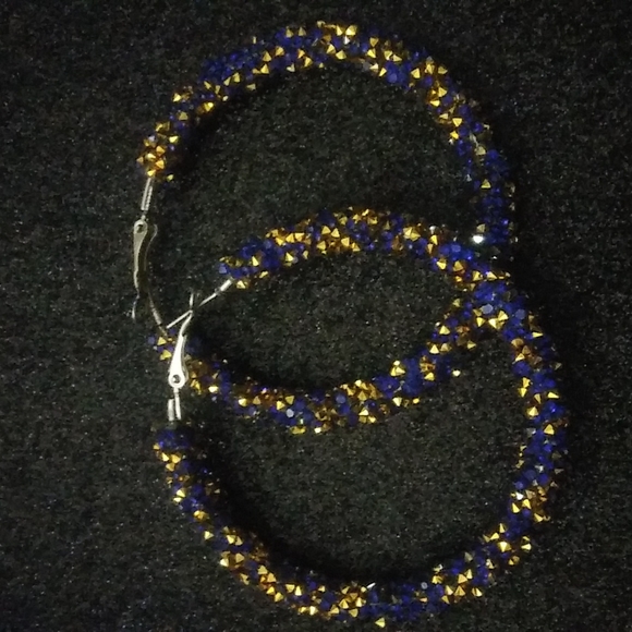 ACCESSORIES/EARRINGS - Picture 2 of 4